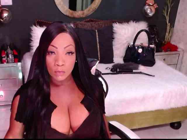 MadikeyHappy webcam