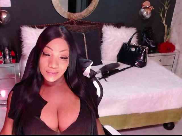 MadikeyHappy webcam