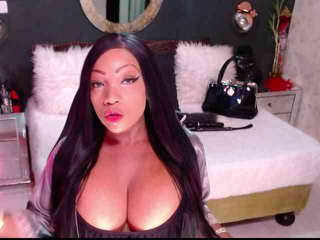 MadikeyHappy webcam