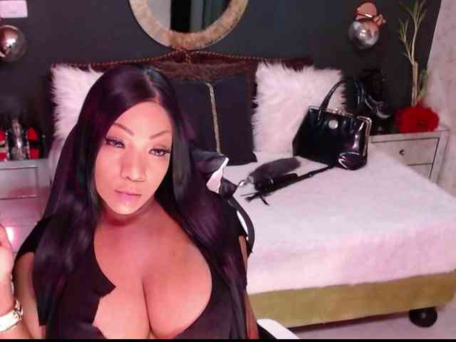 MadikeyHappy webcam