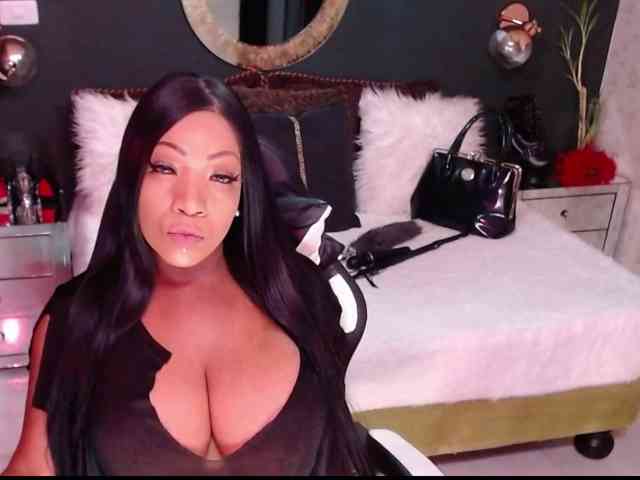 MadikeyHappy webcam