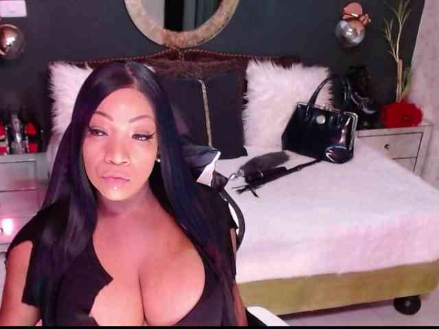 MadikeyHappy webcam