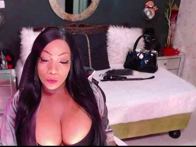 MadikeyHappy webcam