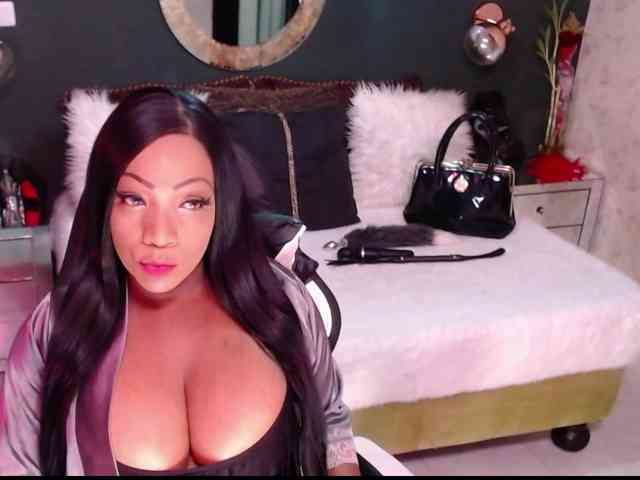 MadikeyHappy webcam