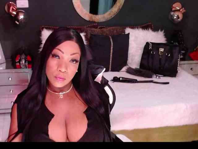 MadikeyHappy webcam