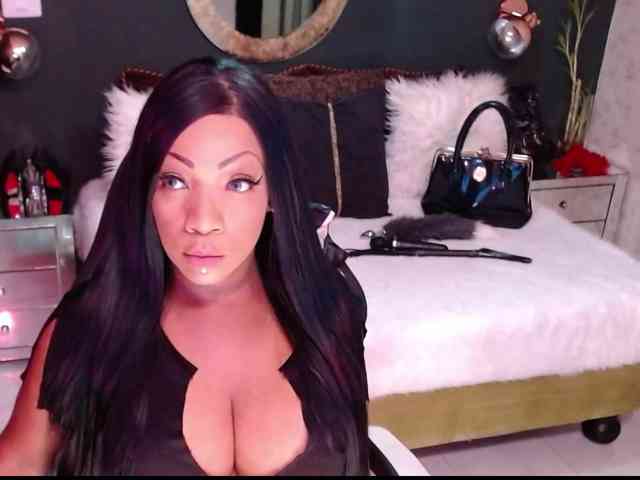 MadikeyHappy webcam