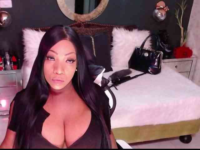 MadikeyHappy webcam