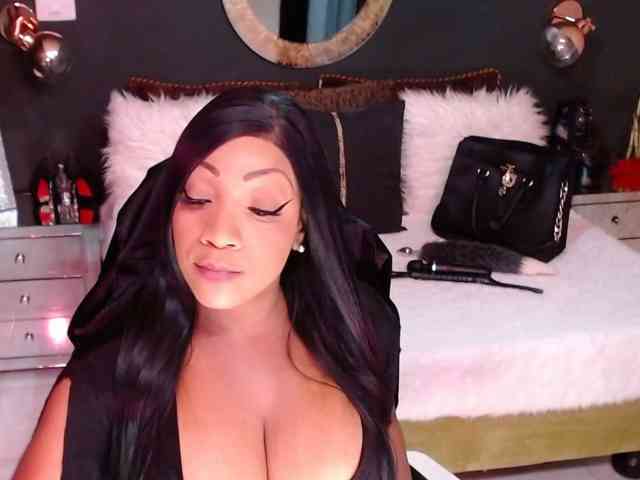 MadikeyHappy webcam