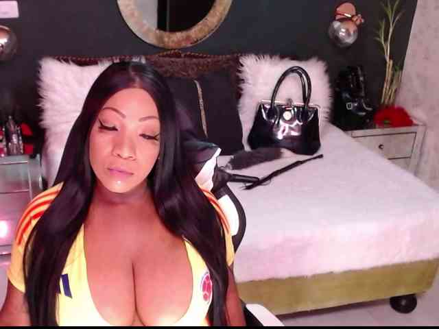 MadikeyHappy webcam