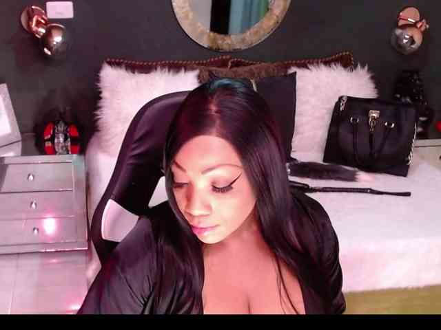 MadikeyHappy webcam