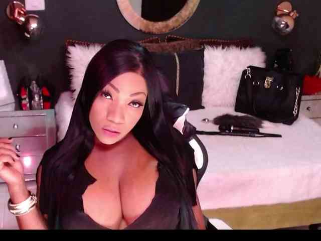 MadikeyHappy webcam