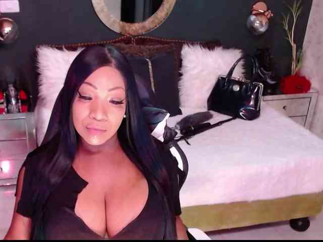 MadikeyHappy webcam