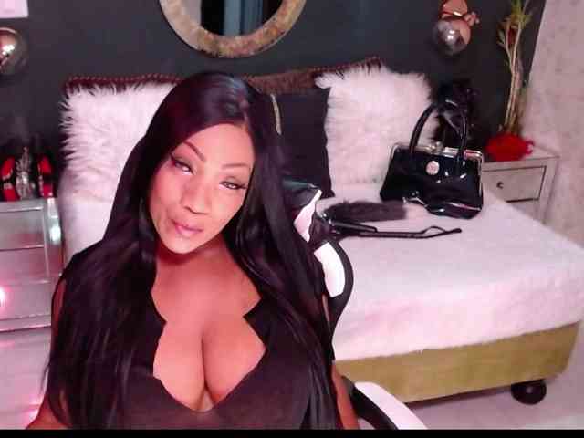 MadikeyHappy webcam