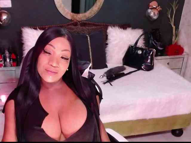 MadikeyHappy webcam