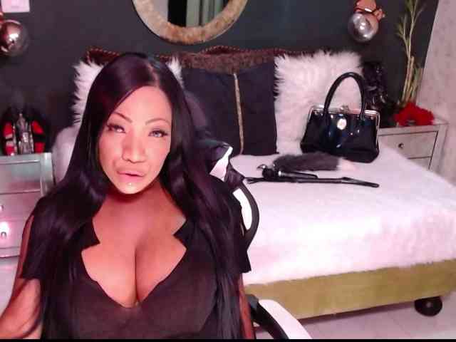 MadikeyHappy webcam
