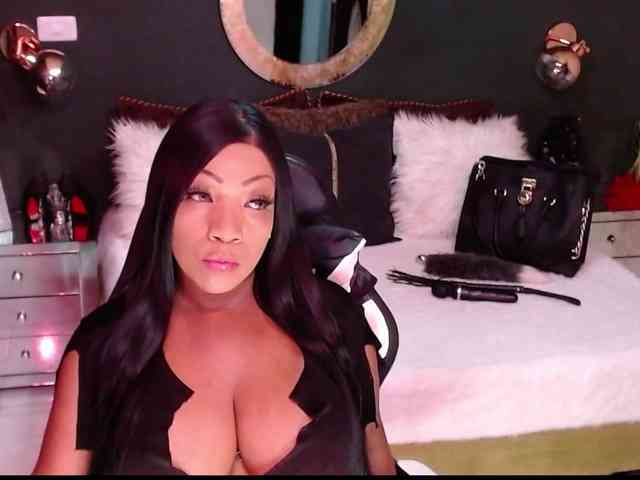 MadikeyHappy webcam
