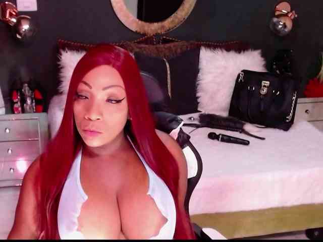 MadikeyHappy webcam