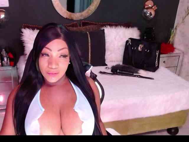MadikeyHappy webcam