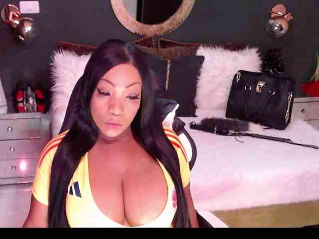 MadikeyHappy webcam