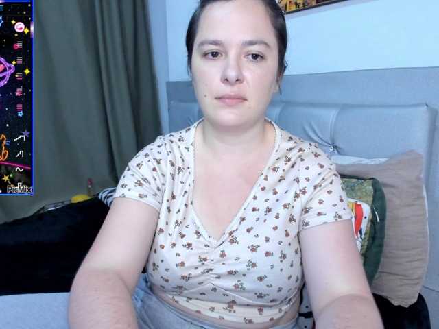 angelaagomez, en directo ahora en BongaCams