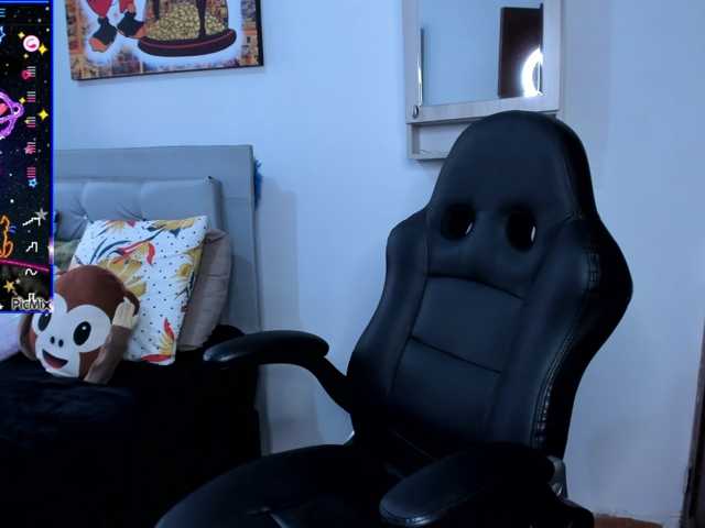 angelaagomez live cam preview