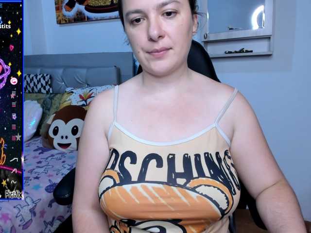 angelaagomez live cam on BongaCams