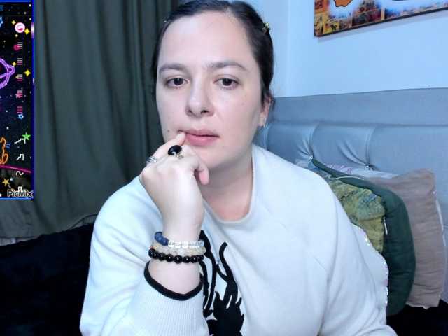 angelaagomez, en directo ahora en BongaCams