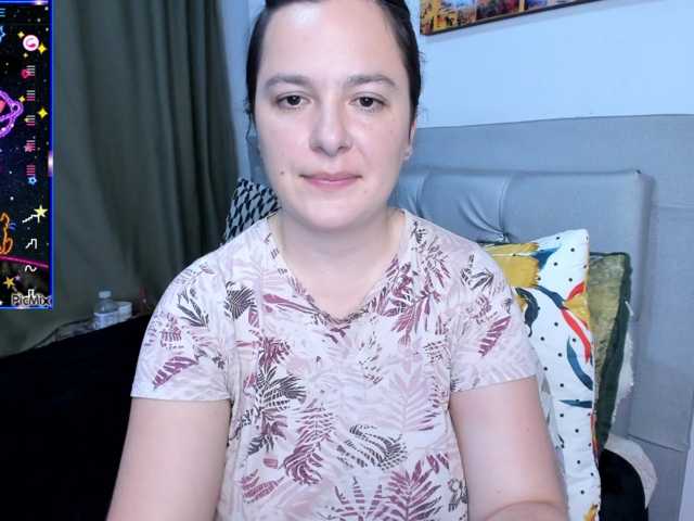 angelaagomez live cam preview