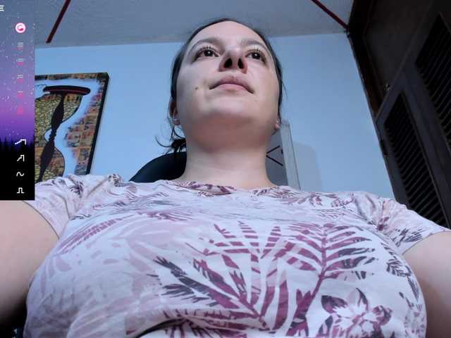 angelaagomez live cam on BongaCams