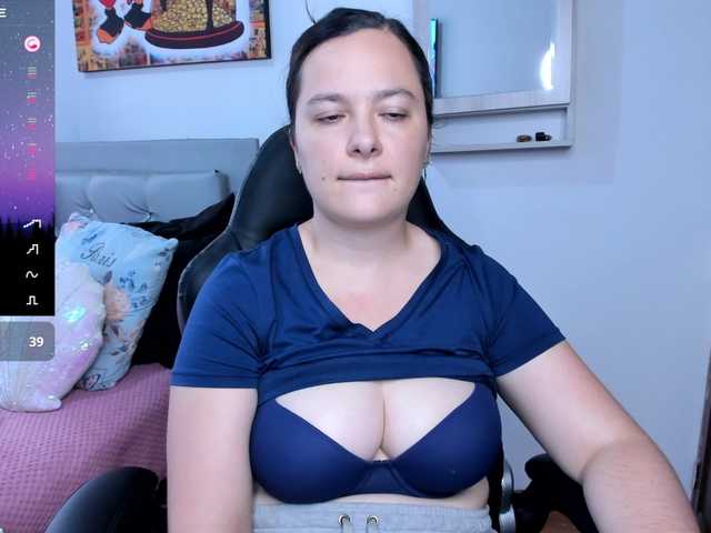 angelaagomez live webcam show