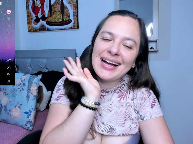 le modèle angelaagomez est en webcam porno dans un show sur le site bongacams, il possède les tags suivants: Latino/Hispanic,Brunette,Hairy