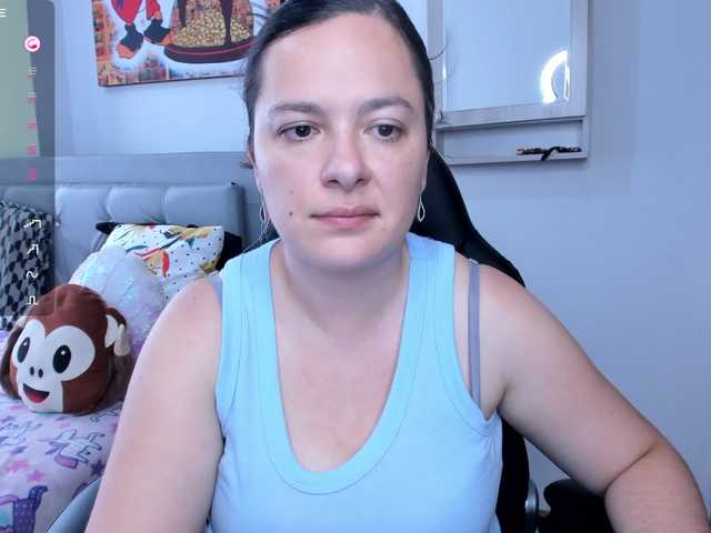 le modèle angelaagomez est en webcam porno dans un show sur le site bongacams, il possède les tags suivants: Latino/Hispanic,Brunette,Hairy