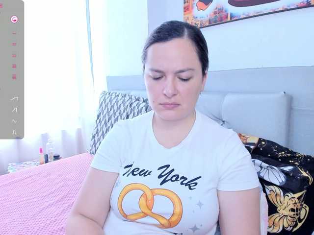 angelaagomez live cam on BongaCams