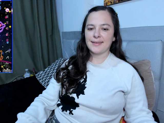 angelaagomez live cam preview
