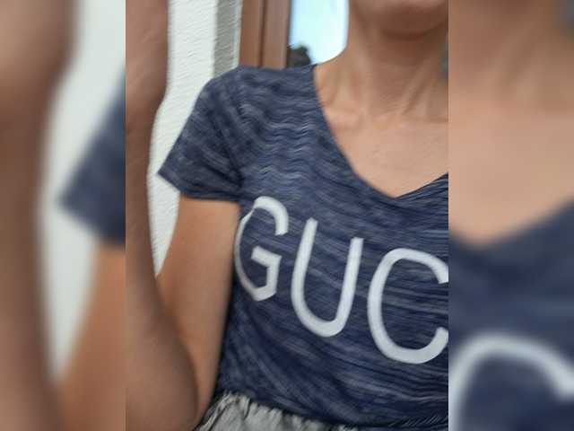 businka11223a live cam on BongaCams