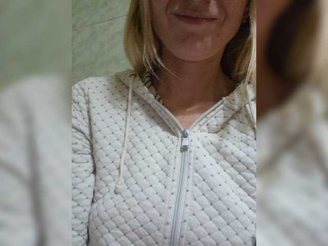 businka11223a live cam on BongaCams