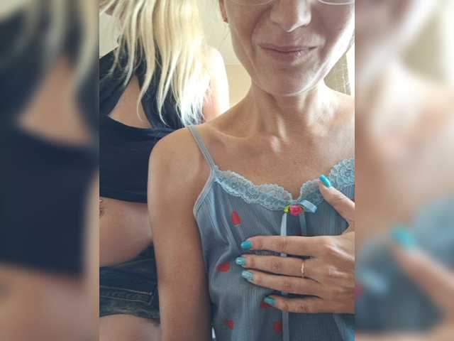 businka11223a Live Cam on BongaCams