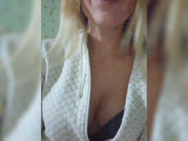 businka11223a live cam on BongaCams