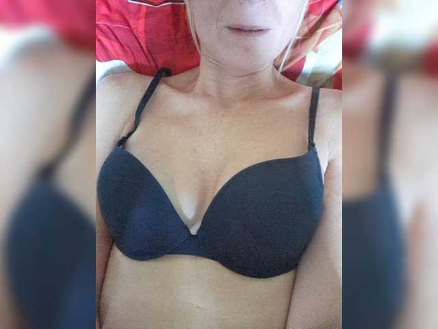 businka11223a live cam on BongaCams
