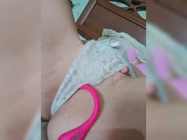 businka11223a live cam on BongaCams