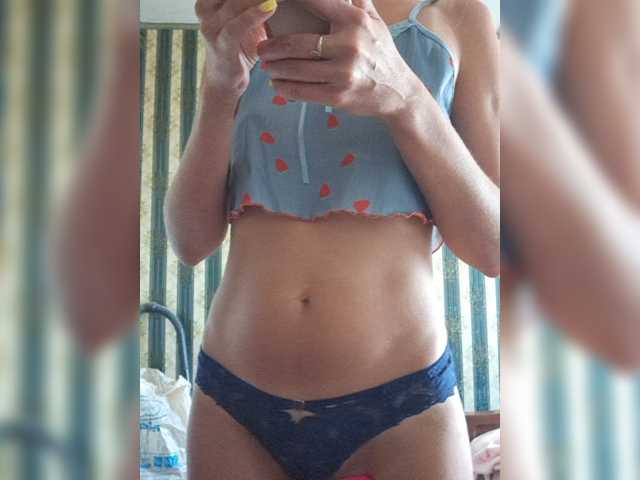 businka11223a live cam on BongaCams