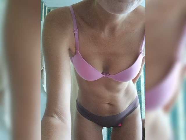 businka11223a live cam on BongaCams