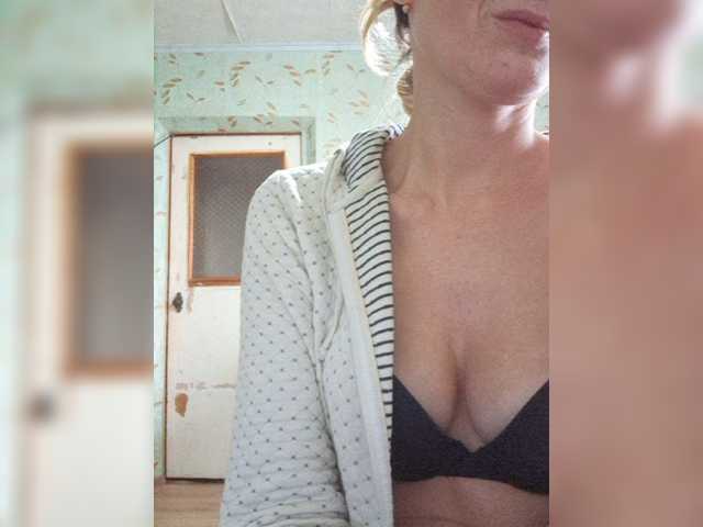 businka11223a live cam on BongaCams