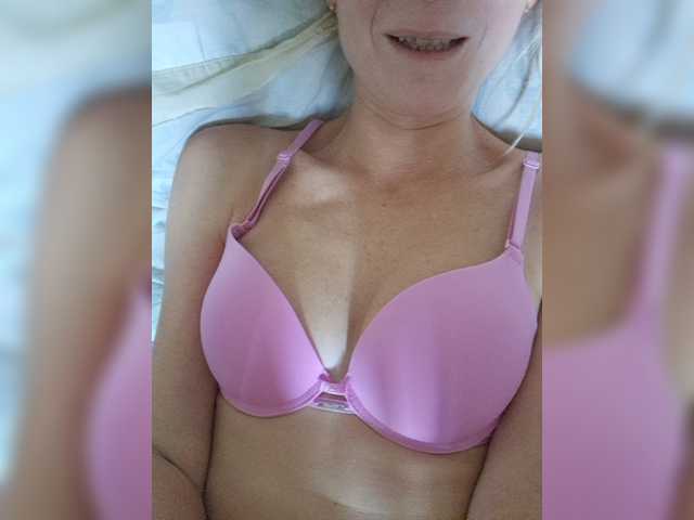 businka11223a live cam on BongaCams