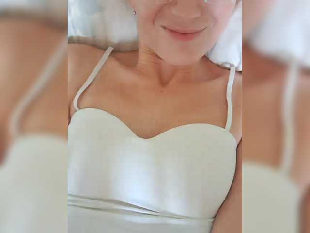 businka11223a live cam on BongaCams