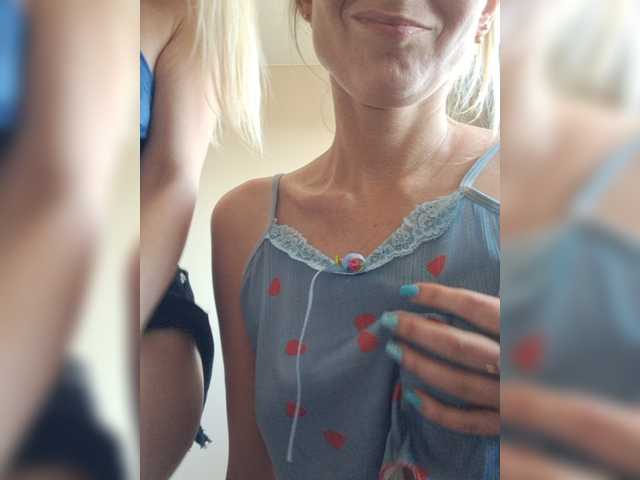 businka11223a live cam on BongaCams