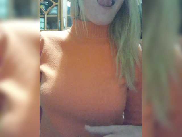 businka11223a live cam on BongaCams