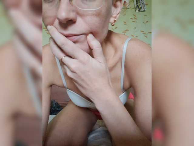 businka11223a live cam on BongaCams