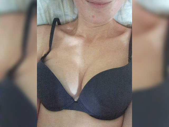 businka11223a live cam on BongaCams