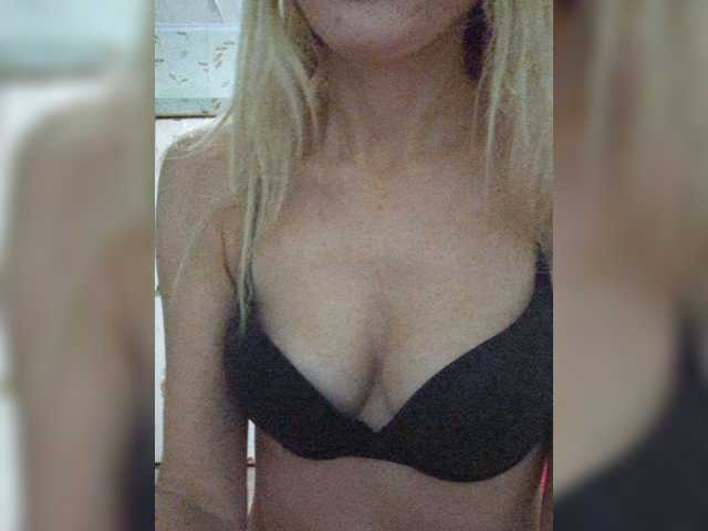 businka11223a live cam on BongaCams